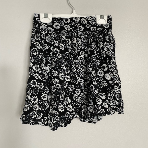 Floral Skirt - Picture 2 of 4
